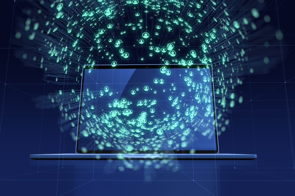 Sodobna 3D ilustracija prenosnika, iz katerega se širijo digitalni podatki in uporabniške ikone – simbol za pretok informacij, podatkovno analitiko ali množično povezljivost.